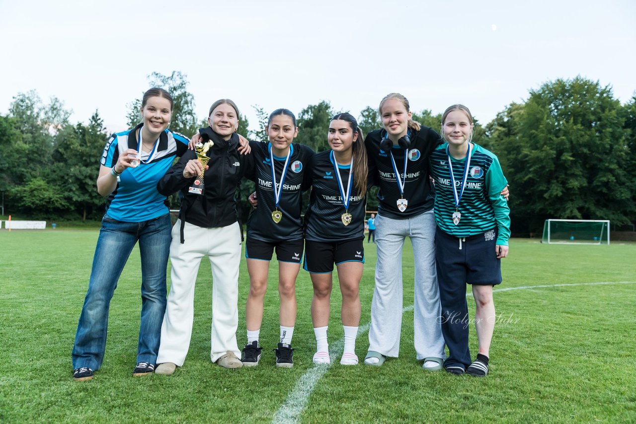 Bild 131 - Loewinnen Cup